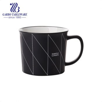 Caneca de água de porcelana esmaltada pintura à mão linhas simples decalque completo impressão canecas de cerâmica preta para cafeteria