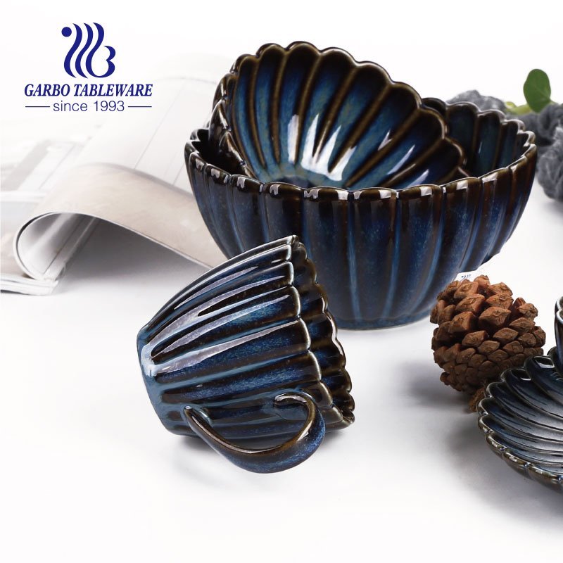 Hochtemperatur-Porzellan-Teekanne im vertikalen Design mit blauer Glasur