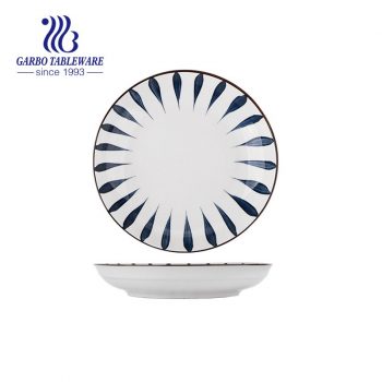 Nueva llegada de lujo único bajo diseño de decoración esmaltada fina placa de cargador de cena de porcelana de 8 pulgadas