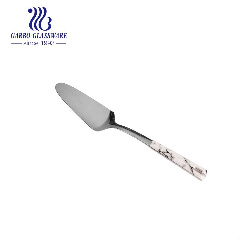 Concha de aço inoxidável premium de 12 "com cabo confortável. Concha de sopa com cabo longo, perfeita para utensílios de cozinha