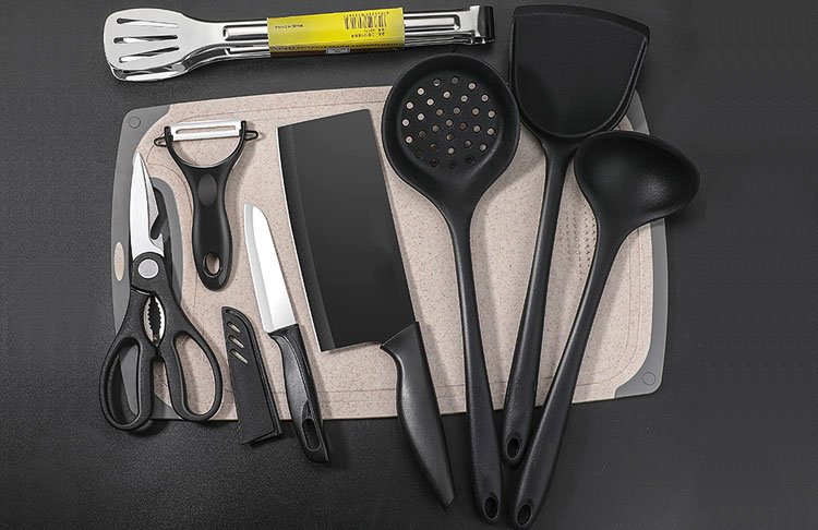 هل أدوات المطبخ المصنوعة من السيليكون آمنة؟