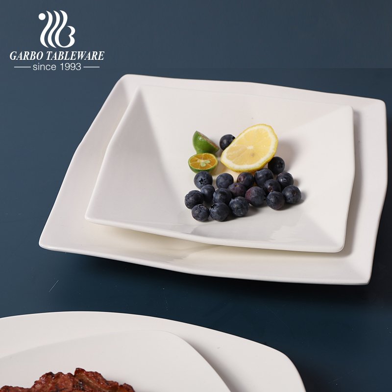 Factory outlet hotel banquet serving unique 10.5inch square porcelain flat plate