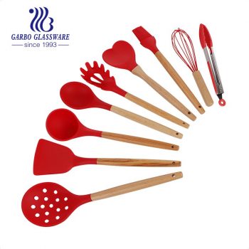 12 ustensiles de cuisine en silicone ensemble d'ustensiles de cuisine résistant à la chaleur, pinces à retournement, spatule, cuillère, brosse, fouet. Poignées en bois