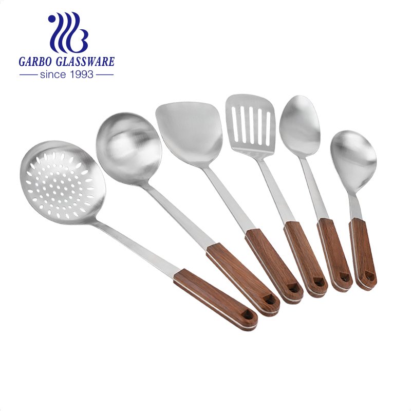 High quality Silver Stainless Steel Large Soup Ladle Kitchen Tool With Bamboo Handle