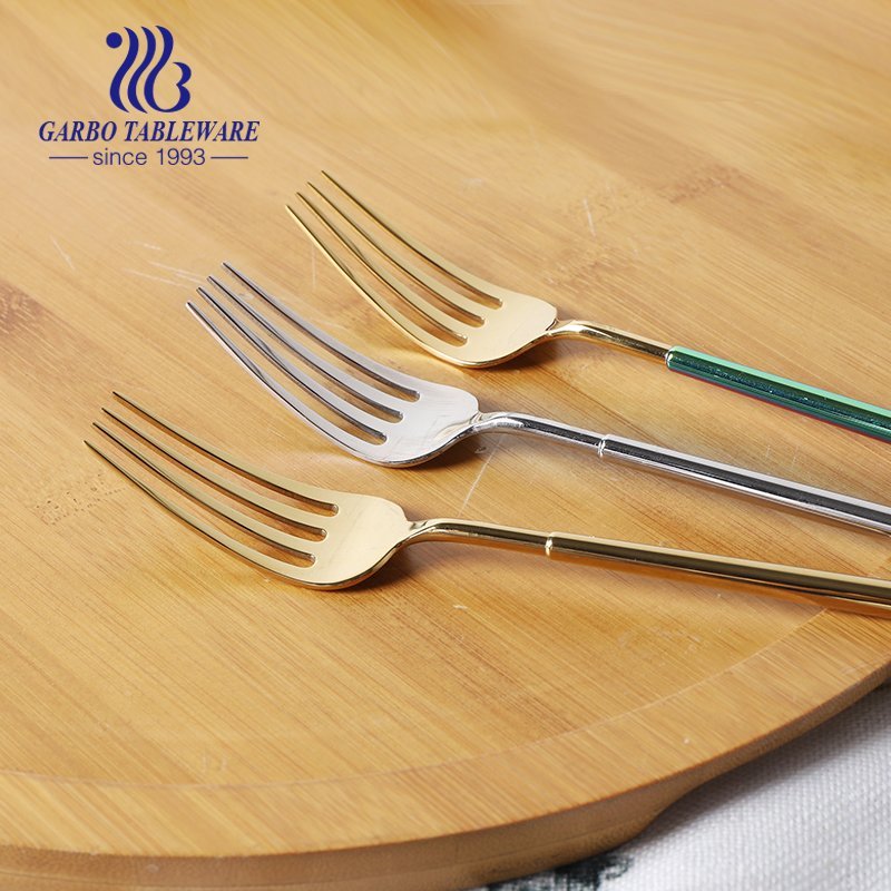 Fourchette en acier inoxydable personnalisée avec poignée lourde et colorée pour hôtel et restaurant