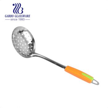 Stock Promotion Price Heat resistant Stainless Steel Kitchen Utensils Set PP lid Non-Slip Ergonomic Handle Skimmer