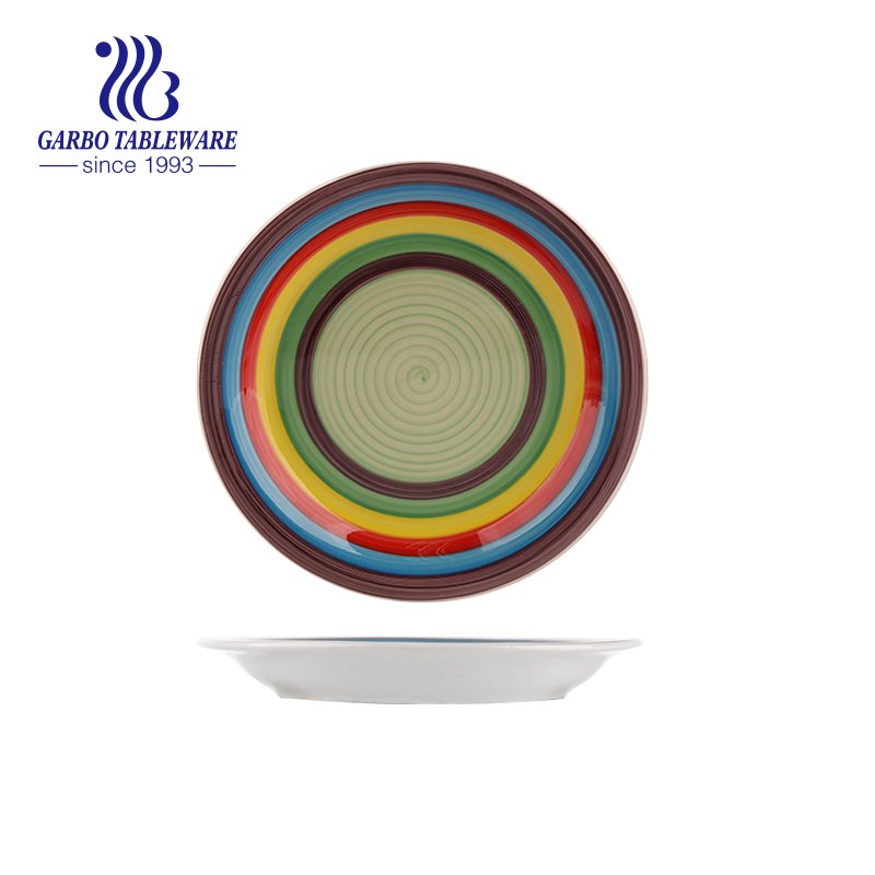 Preço de fábrica pintado à mão arco-íris colorido placa de carregador de cerâmica de 8.5 polegadas