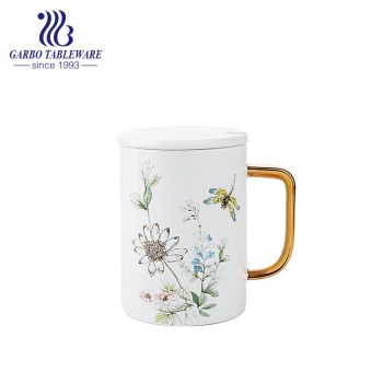 caneca de porcelana para água com tampa de cerâmica dourada estampa clássica de borda dourada de design sofisticado conjunto de canecas para bebida embalagem de caixa de presente