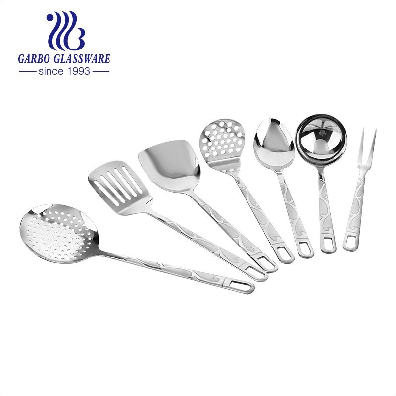 Conjunto de utensílios de cozinha resistente ao calor de aço inoxidável 201 inclui torneiro, concha, escumadeira e colher de sopa grande