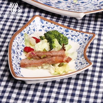 Блюдо из меламина с голубым цветком, стильный пластиковый поднос, подходящий для домашнего стола или мероприятий на свежем воздухе