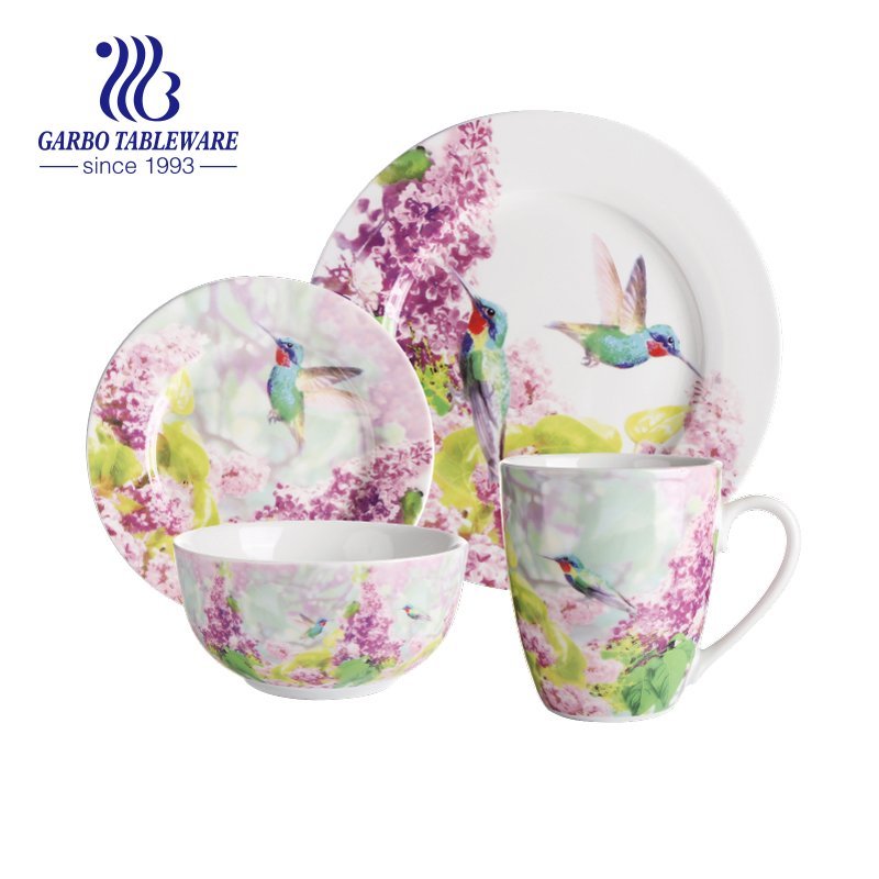 Conjunto de jantar de porcelana de design folclórico azul