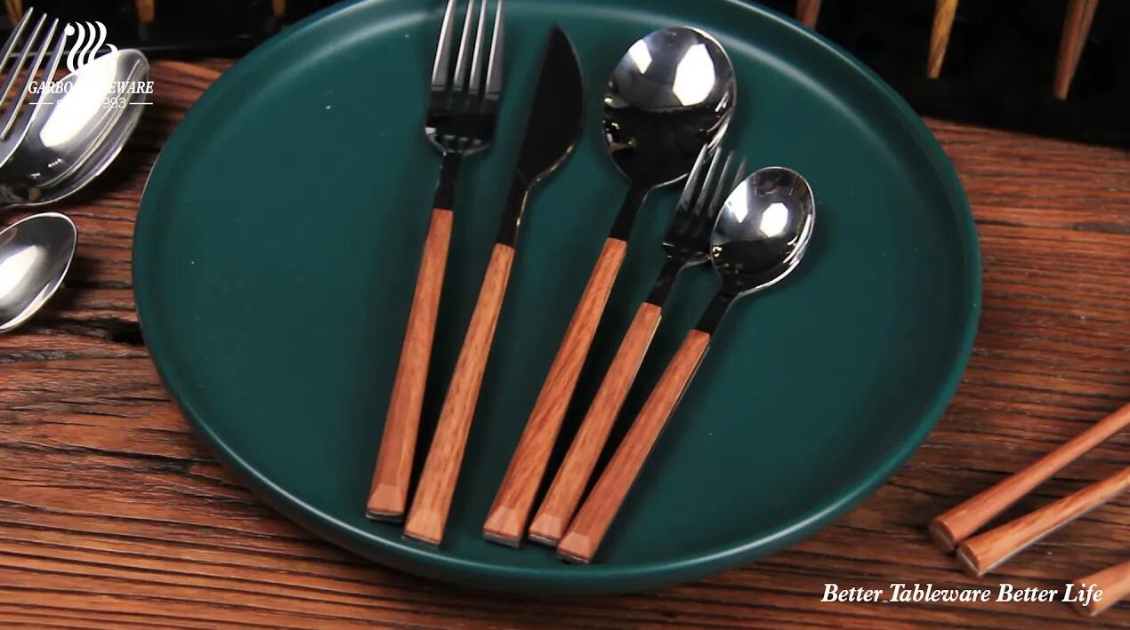 Hot selling and popular wooden handle high quality flatware set