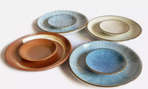 Why do ceramic tableware occupy the main place of family tableware