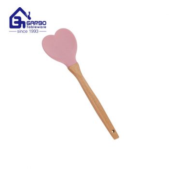 Heart Shape Non Stick Slotted Kitchen Spatulas High Heat Resistant Silicone Solid Turner