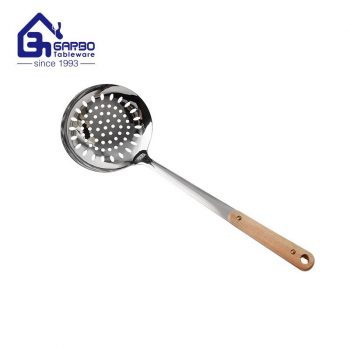 Heat Resistant Non Stick 201ss Kitchen Tools of High Quality Skimmer With Wood Handle