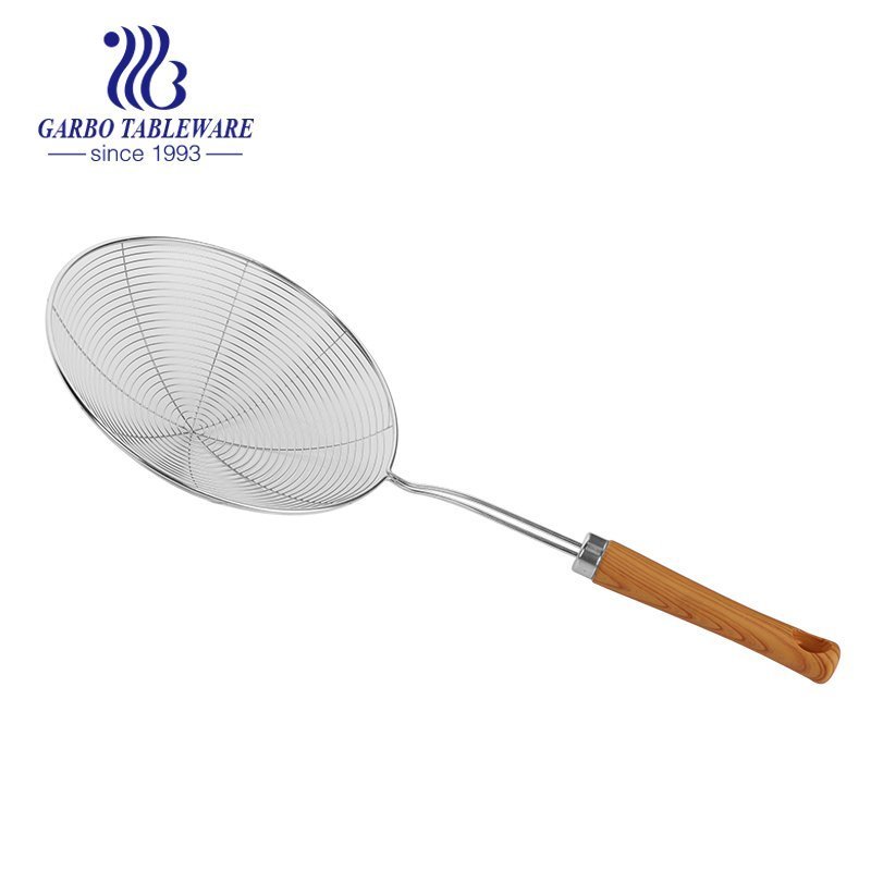 Factory direct sales thickened and reinforced encrypted wooden handle stainless steel surface fishing line leakage kitchen cooking leakage scoop