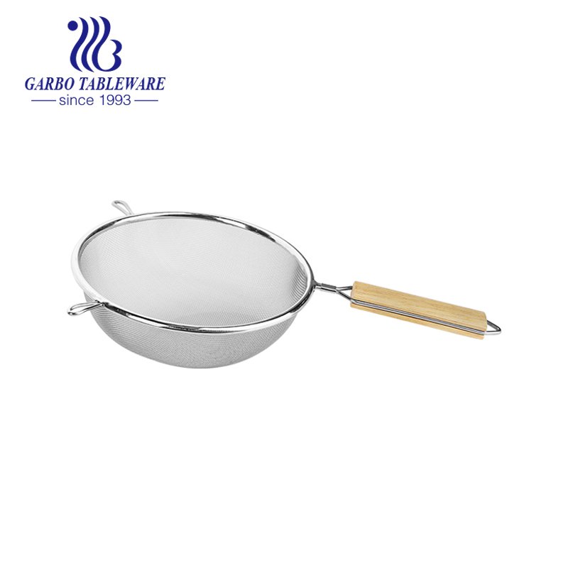 Superior Quality Home Resturant Usage Classic Popular 201 Stainless Steel Cooking Colander With Wooden Handle