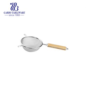 Colador de cocina de acero inoxidable tamaño pequeño 201 de gran oferta con mango de madera