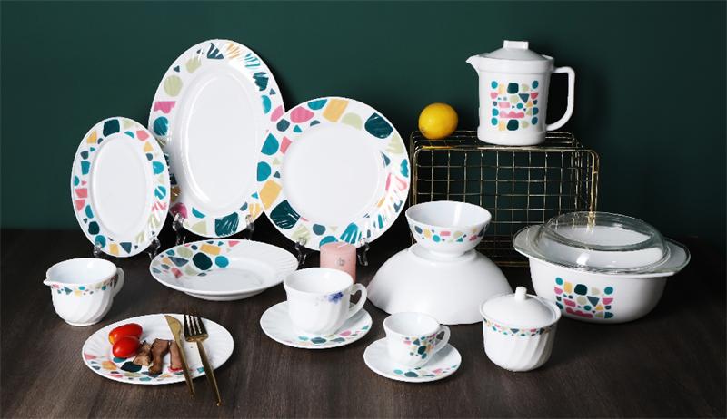 The most popular opal dinnerware set from Garbo