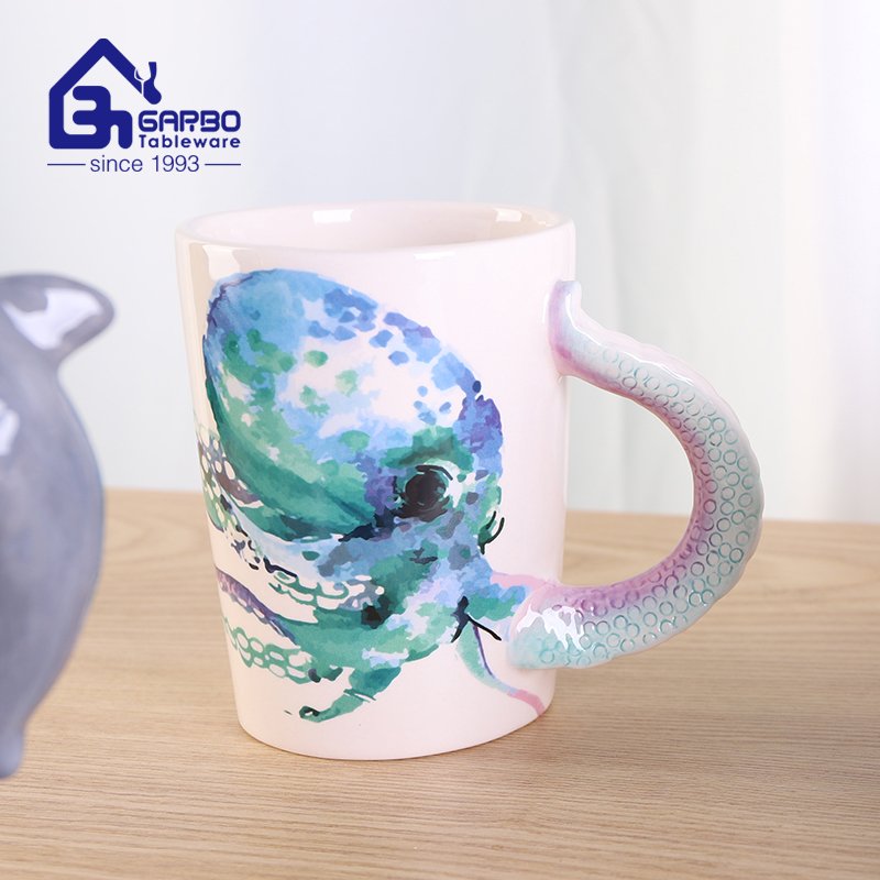 Wholesale unique 3D vivid animal design handmade painted 14oz ceramic coffee cup