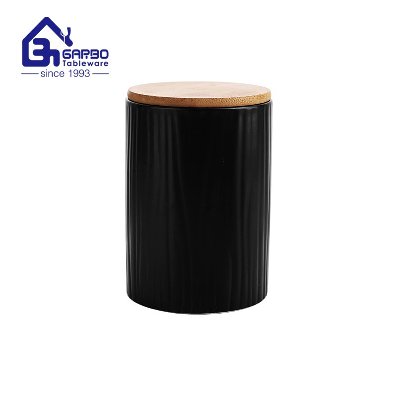 Factory Wholesale 2pcs canisters set black old  fashion color glazed  porcelain storage jar container with bamboo lid