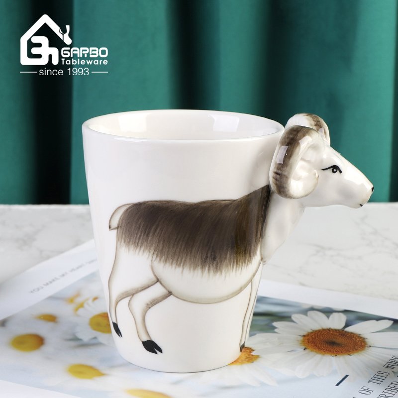 Handmade 400ml ceramic mug with vivid sheep design for drinking coffee