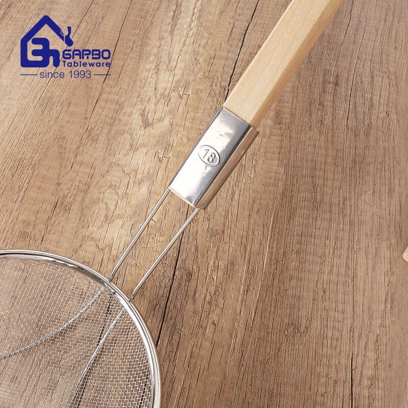 Домашняя кухонная утварь разного размера, доступная оптом, дешевые кухонные дуршлаги с деревянной ручкой