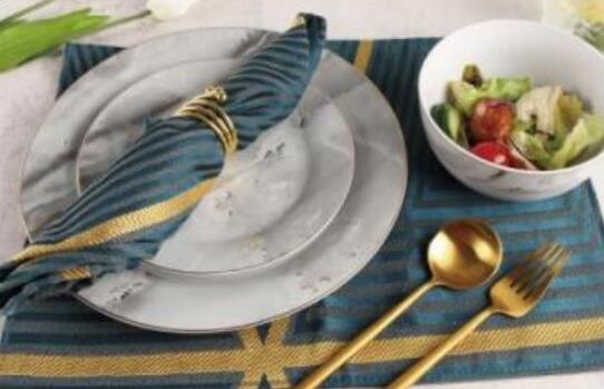 Read more about the article Glass or ceramic which is better