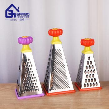 الصين مصنع صغير موك أدوات المطبخ الرخيصة 410 الفولاذ المقاوم للصدأ مربع مبشرة مع تصميم زهرة بلاستيكية