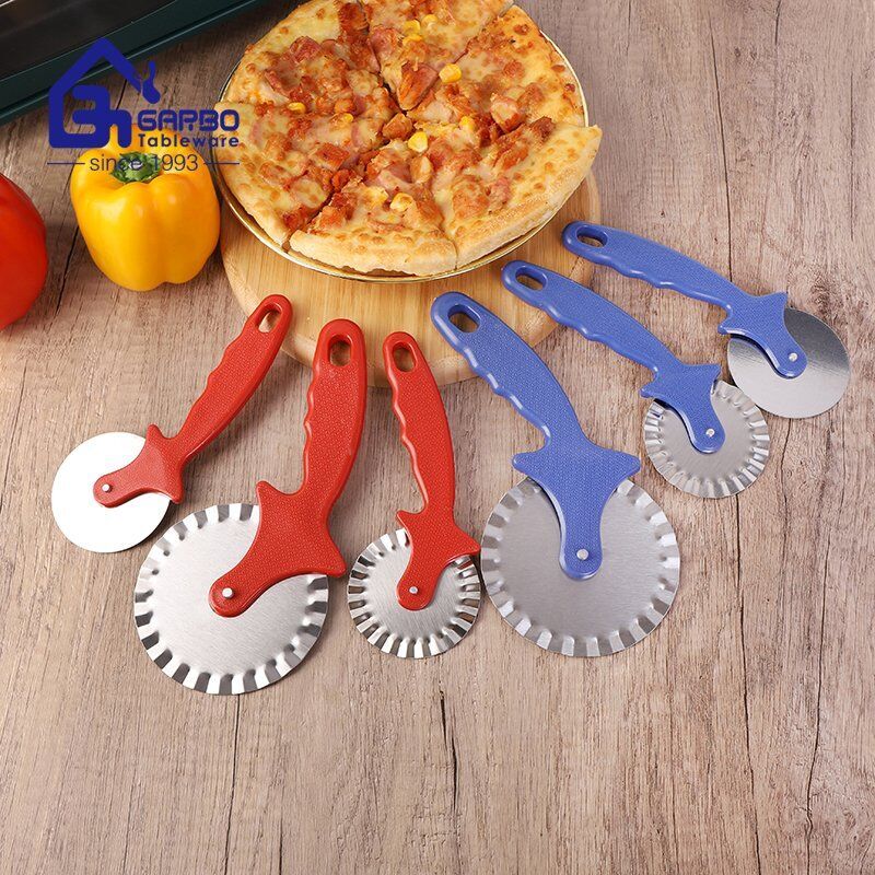 Read more about the article How to choose the right stainless steel pizza cutter?