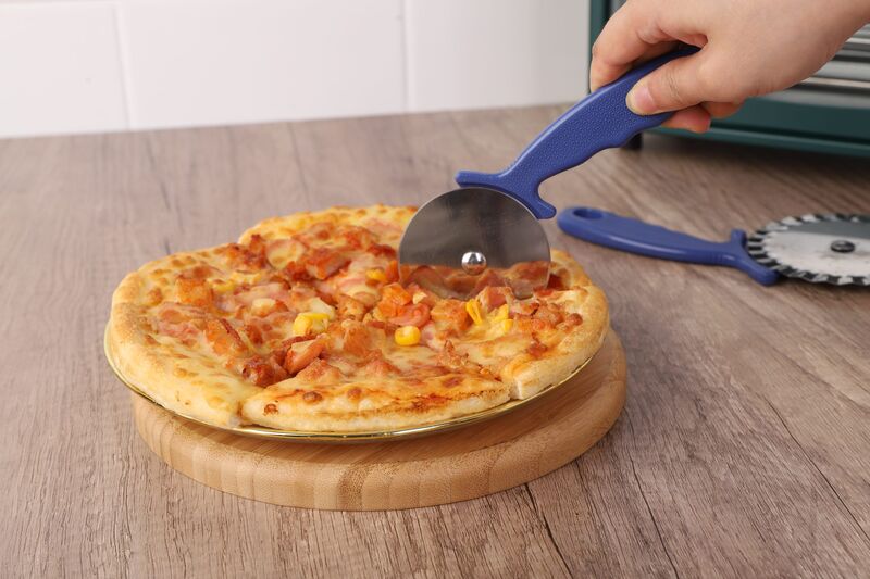 China Wholesale Pizza Cutter Customized Wheel Premium Kitchen Pizza Cutter Super Sharp Easy Clean Machine Polish Pizza Cutter