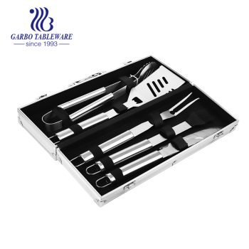 5-teiliges hochwertiges Grill-Edelstahl-Grillwerkzeug-Set mit Pfannenwender, Gabel, Messer, Bürste und Zange