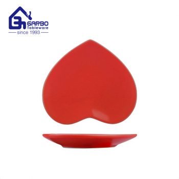 Factory customized red heart-shaped matte polishing 5.5″ceramic flat plate dessert plate cake dish for wedding party