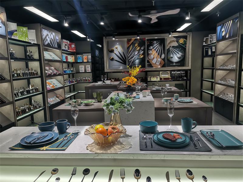 Garbo: Building a One-Stop Shop for Household Tableware