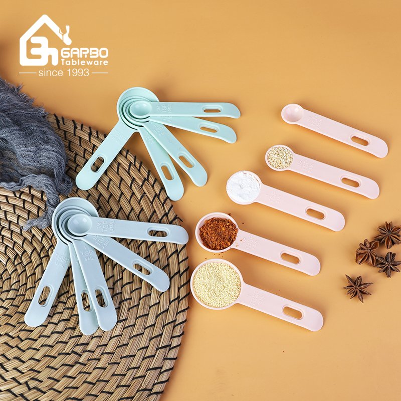 5pcs plastic measuring spoons for home kitchen cooking usage