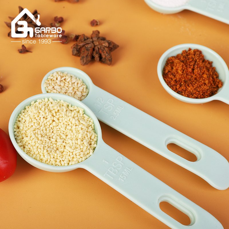 5pcs plastic measuring spoons for home kitchen cooking usage