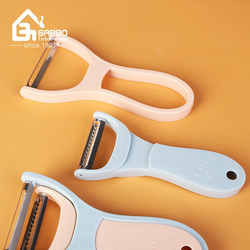 Ergonomic Non-Slip Handle and Sharp Blade Stock Kitchen Peeler